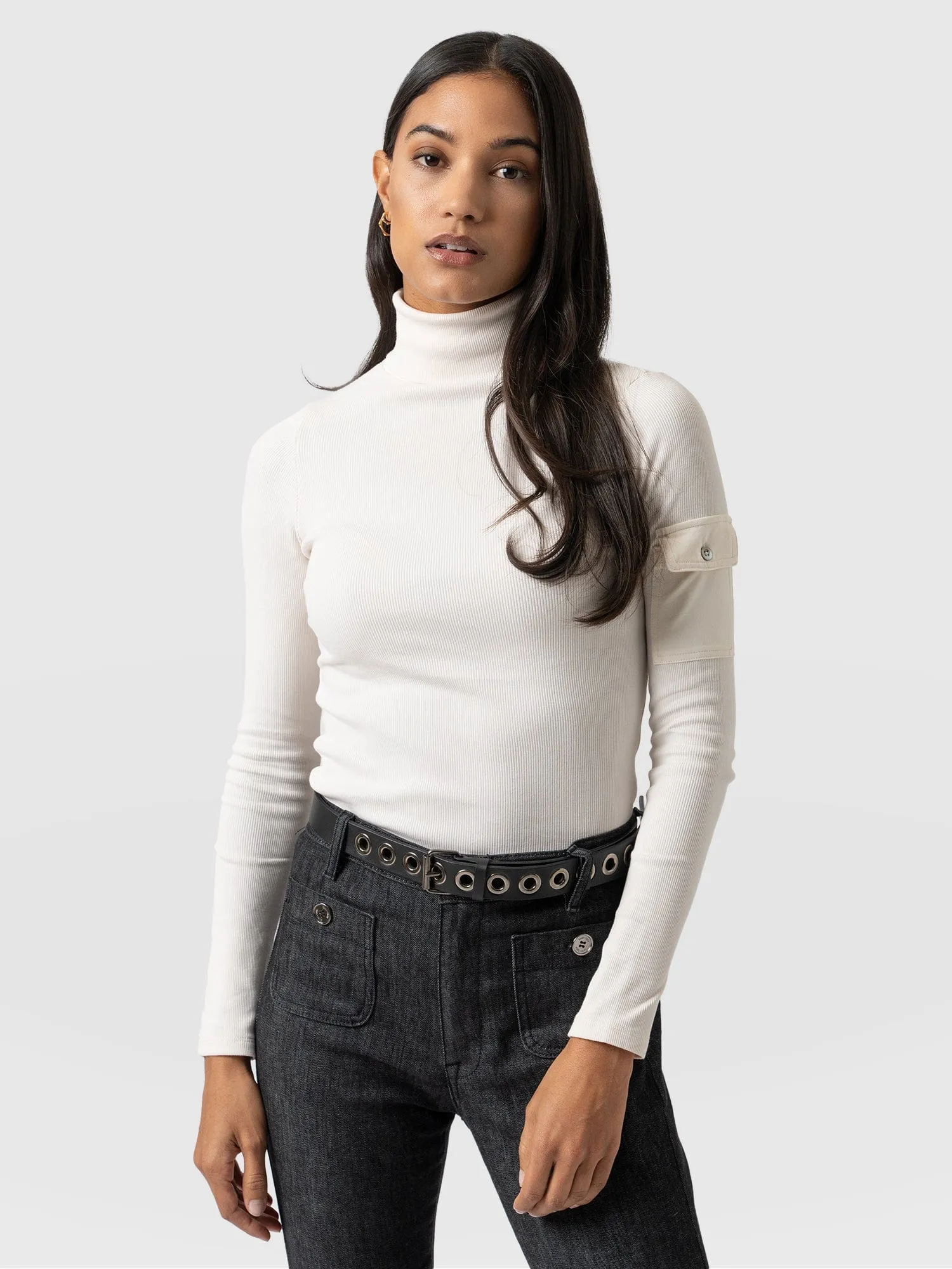 Pocket Turtle Neck - Cream