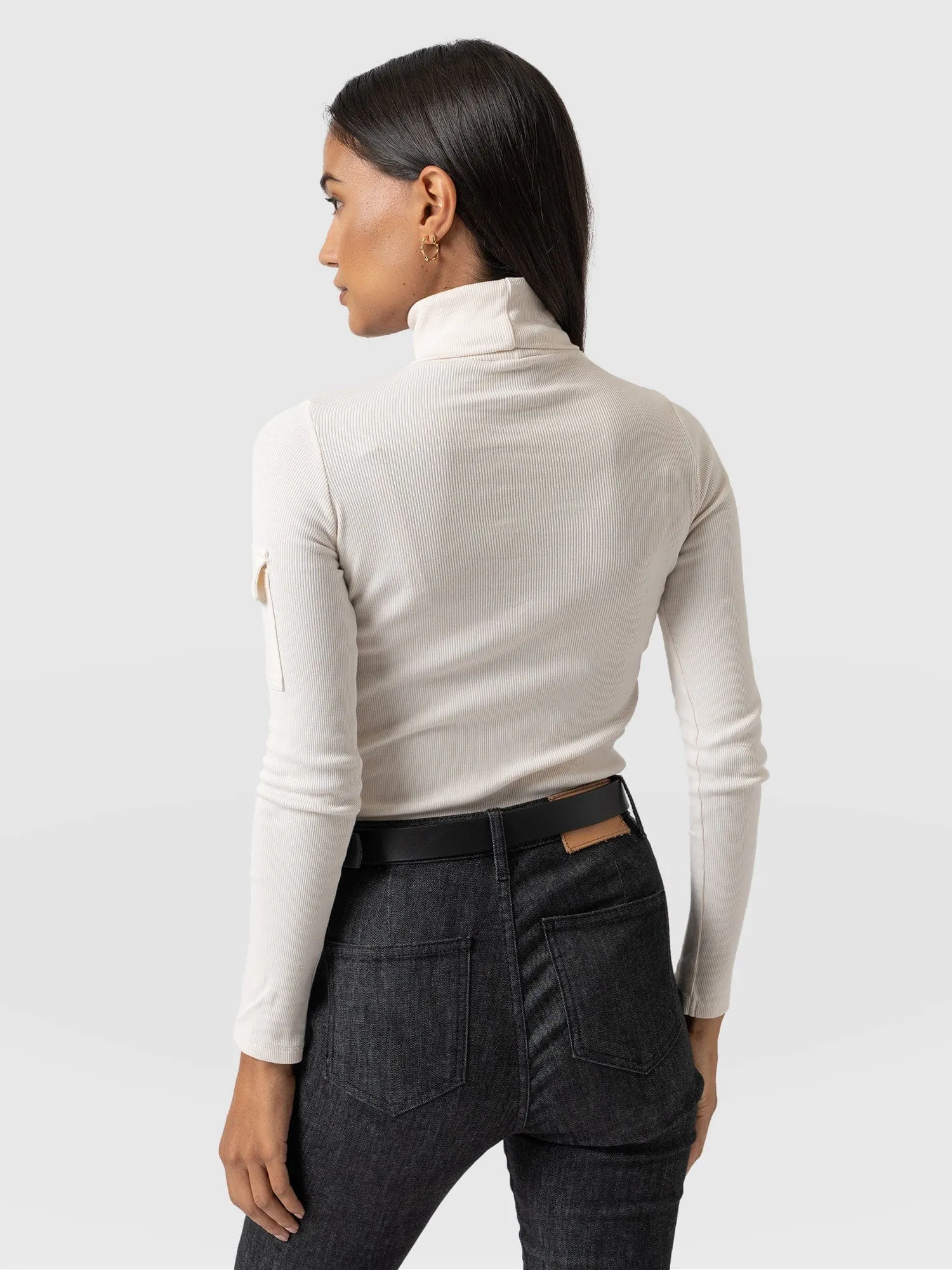 Pocket Turtle Neck - Cream