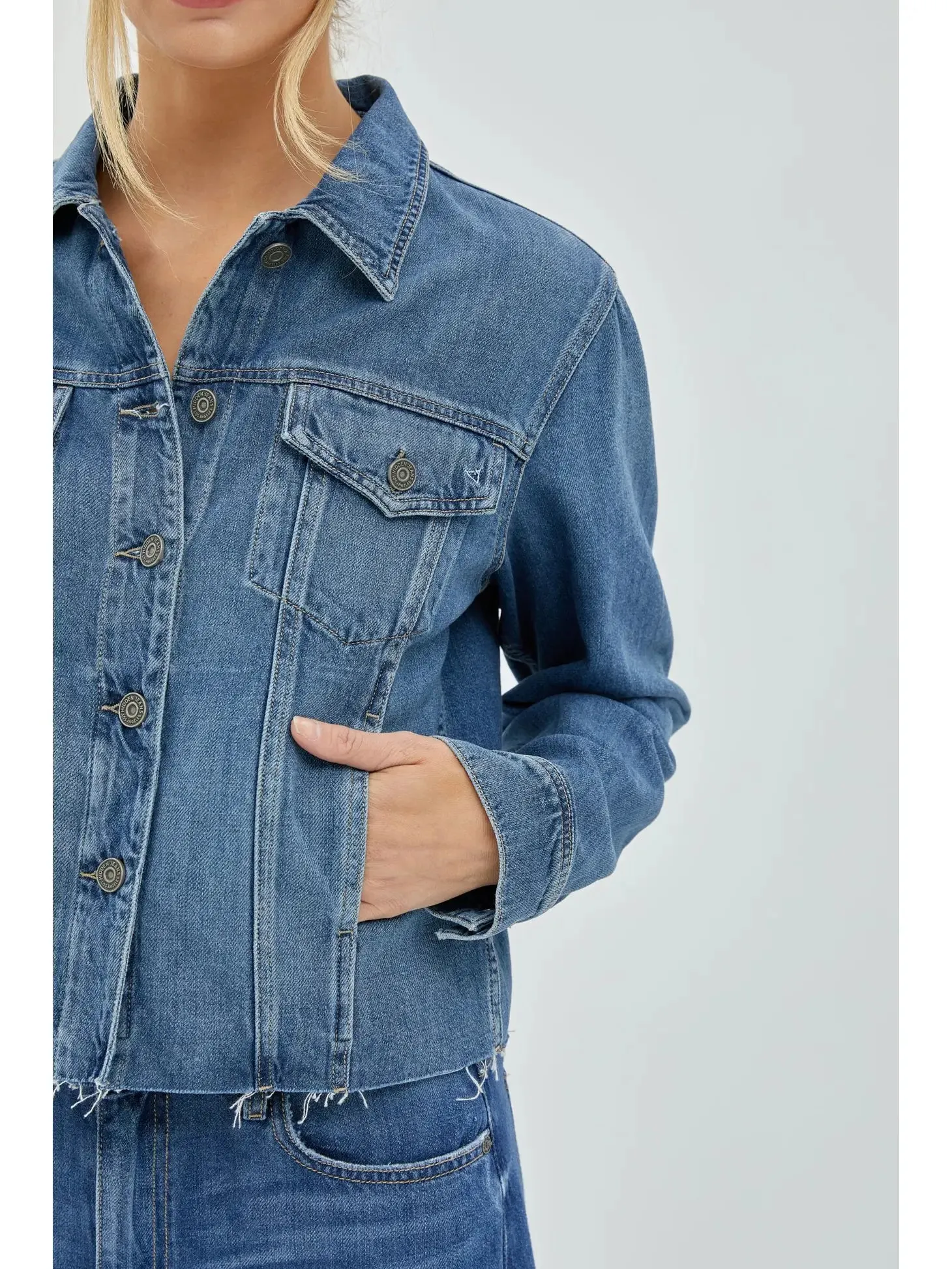 TRUCKER DENIM JACKET